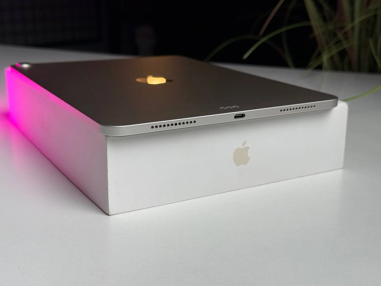 Б/У iPad Air 5 10.9'' Wi-Fi 256GB Starlight (MM9P3) - Состояние: хороший | Аккумулятор: 87% | Комплектация: полный | Гарантія: 3 мес.