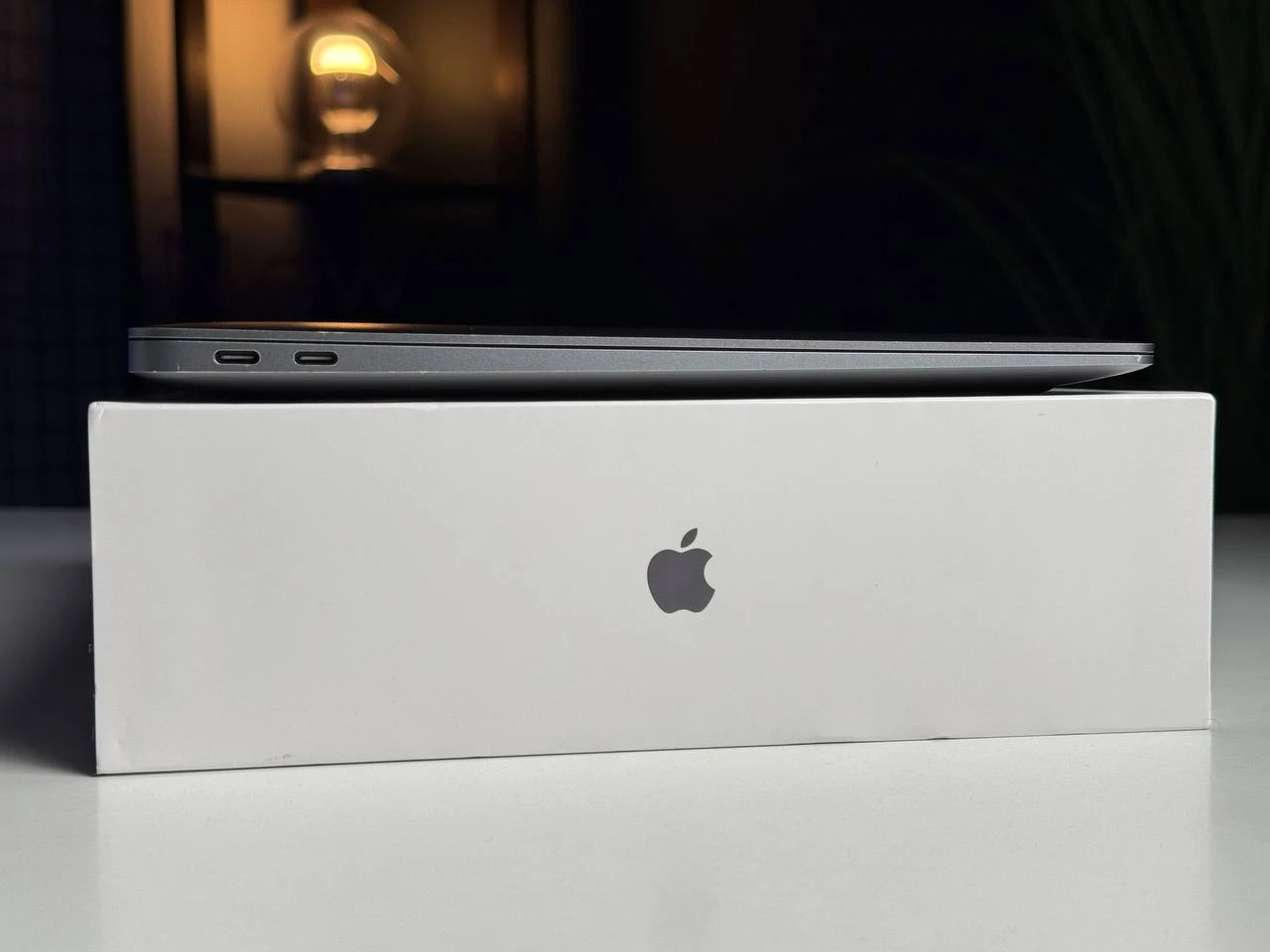 ВЖИВАНИЙ MacBook Air 13" M1/8CPU/7GPU/8GB/256GB Space Gray 2020 (MGN63) - Стан: гарний | Акумулятор: 88% | Комплектація: повний | Гарантія: 3 міс.