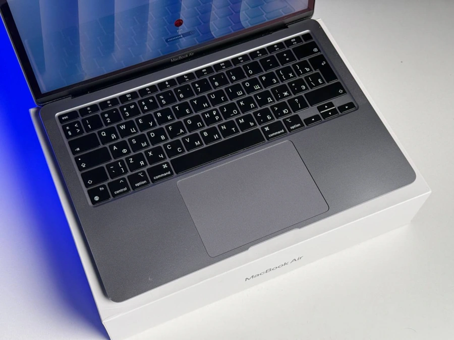 Б/У MacBook Air 13" M1/8CPU/7GPU/8GB/256GB Space Gray 2020 (MGN63) - Состояние: хорошее | Аккумулятор: 88% | Комплектация: полное | Гарантия: 3 мес.