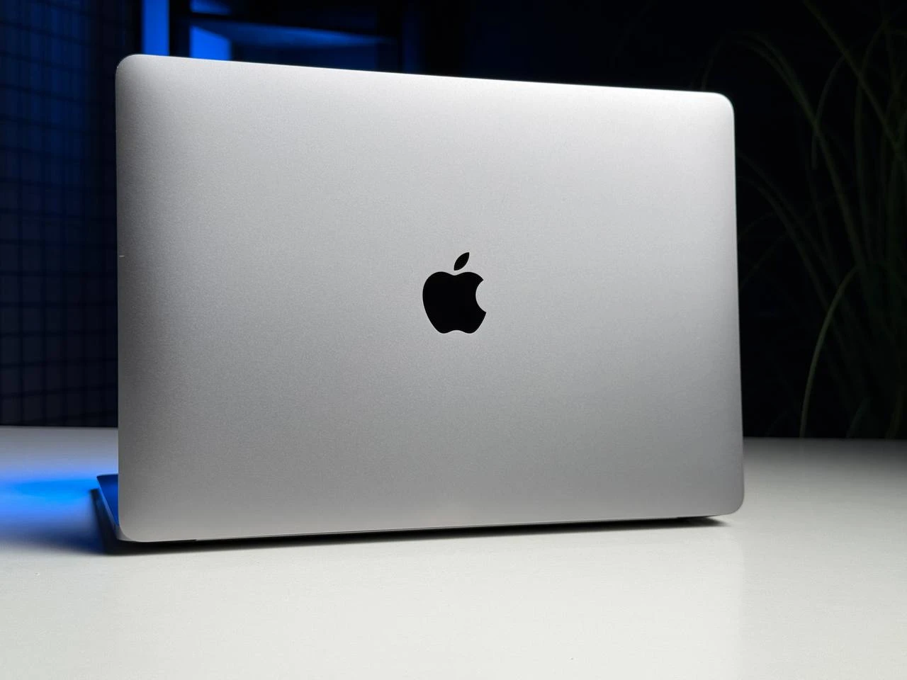 ВЖИВАНИЙ MacBook Air 13" Space Gray 2020 (MGN73) - Стан: гарний | Акумулятор: 95% | Комплектація: MacBook, зарядка | Гарантія: 3 міс.