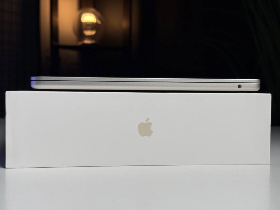 ВЖИВАНИЙ MacBook Air 13.6" M2/8CPU/8GPU/8GB/256GB Starlight 2022 (MLY13) - Стан: ідеальний | Акумулятор: 87% | Комплектація: повний | Гарантія: 3 міс.