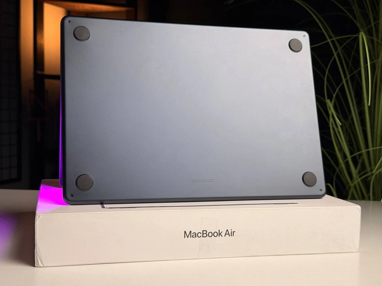 ВИТРИННЫЙ MacBook Air 15" M3/8CPU/10GPU/16GB/256GB Midnight 2024 (MC9G4, Z1BV0006K) - Состояние: хороший | Аккумулятор: 100% | Комплектация: полный | Гарантія: 3 мес.