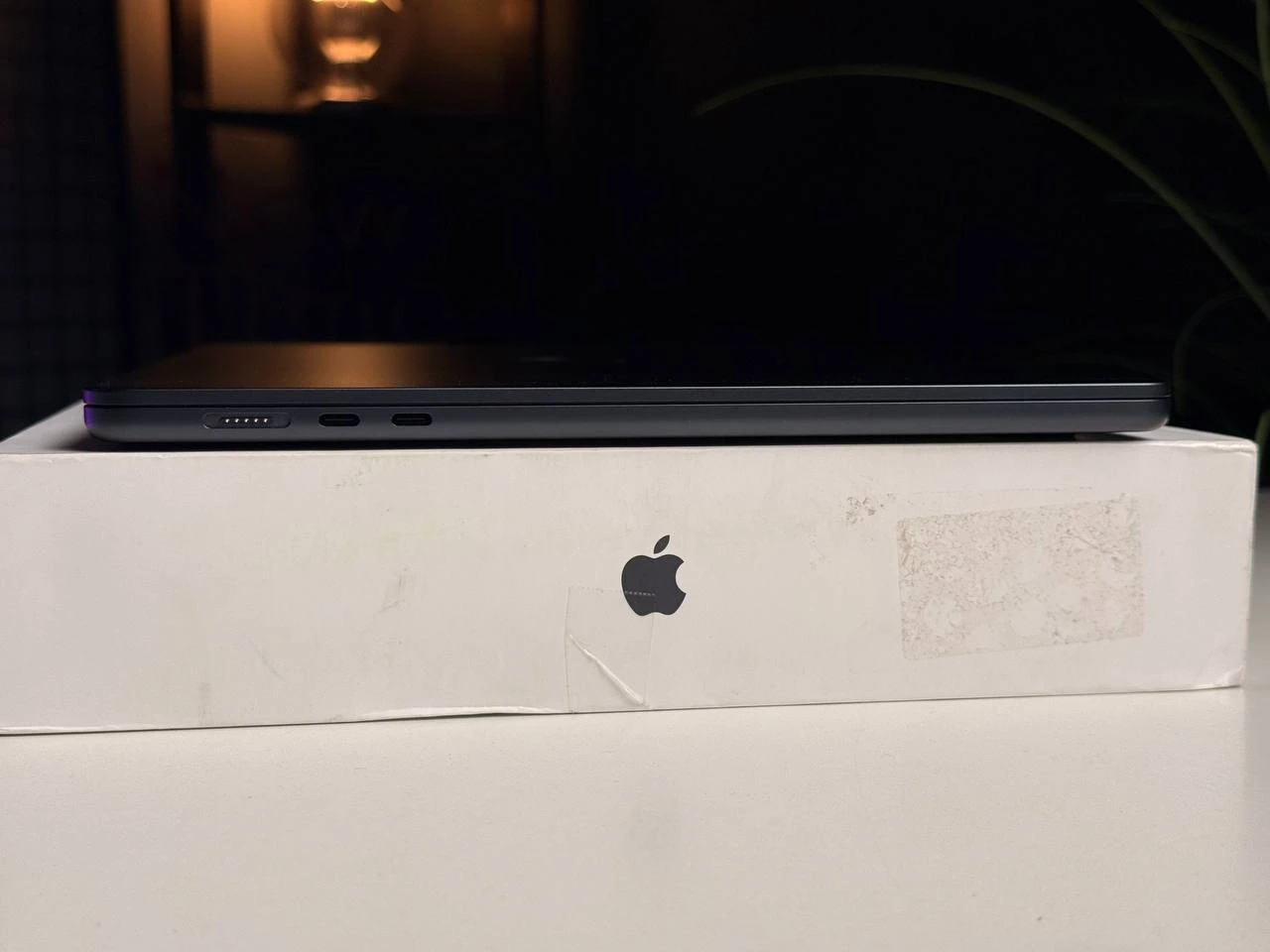 ВИТРИННЫЙ MacBook Air 15" M3/8CPU/10GPU/16GB/256GB Midnight 2024 (MC9G4, Z1BV0006K) - Состояние: хороший | Аккумулятор: 100% | Комплектация: полный | Гарантія: 3 мес.