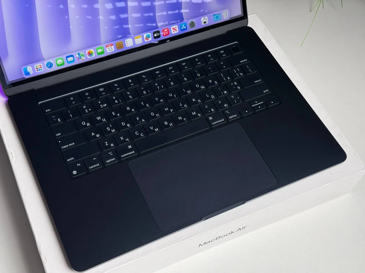 ВИТРИННЫЙ MacBook Air 15" M3/8CPU/10GPU/16GB/256GB Midnight 2024 (MC9G4, Z1BV0006K) - Состояние: хороший | Аккумулятор: 100% | Комплектация: полный | Гарантія: 3 мес.