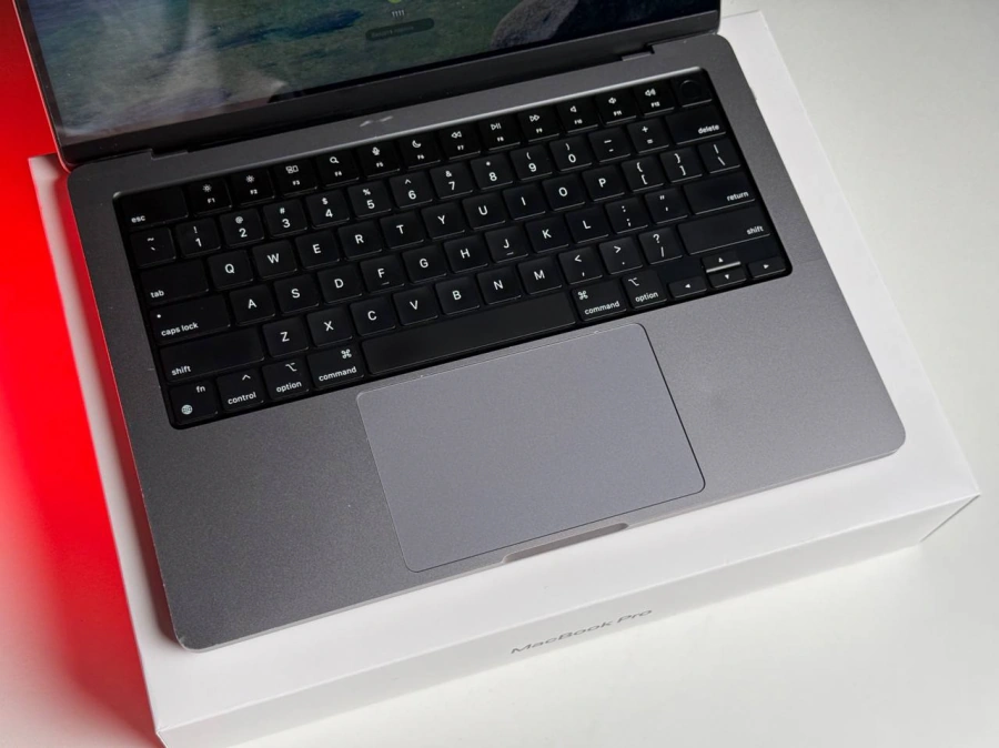 Б/У MacBook Pro 14" M1 Pro/10CPU/16GPU/16GB/1TB Space Gray 2021 (MKGQ3) - Состояние: удовлетворительный | Аккумулятор: 86% | Комплектация: полный | Гарантія: 1 мес.