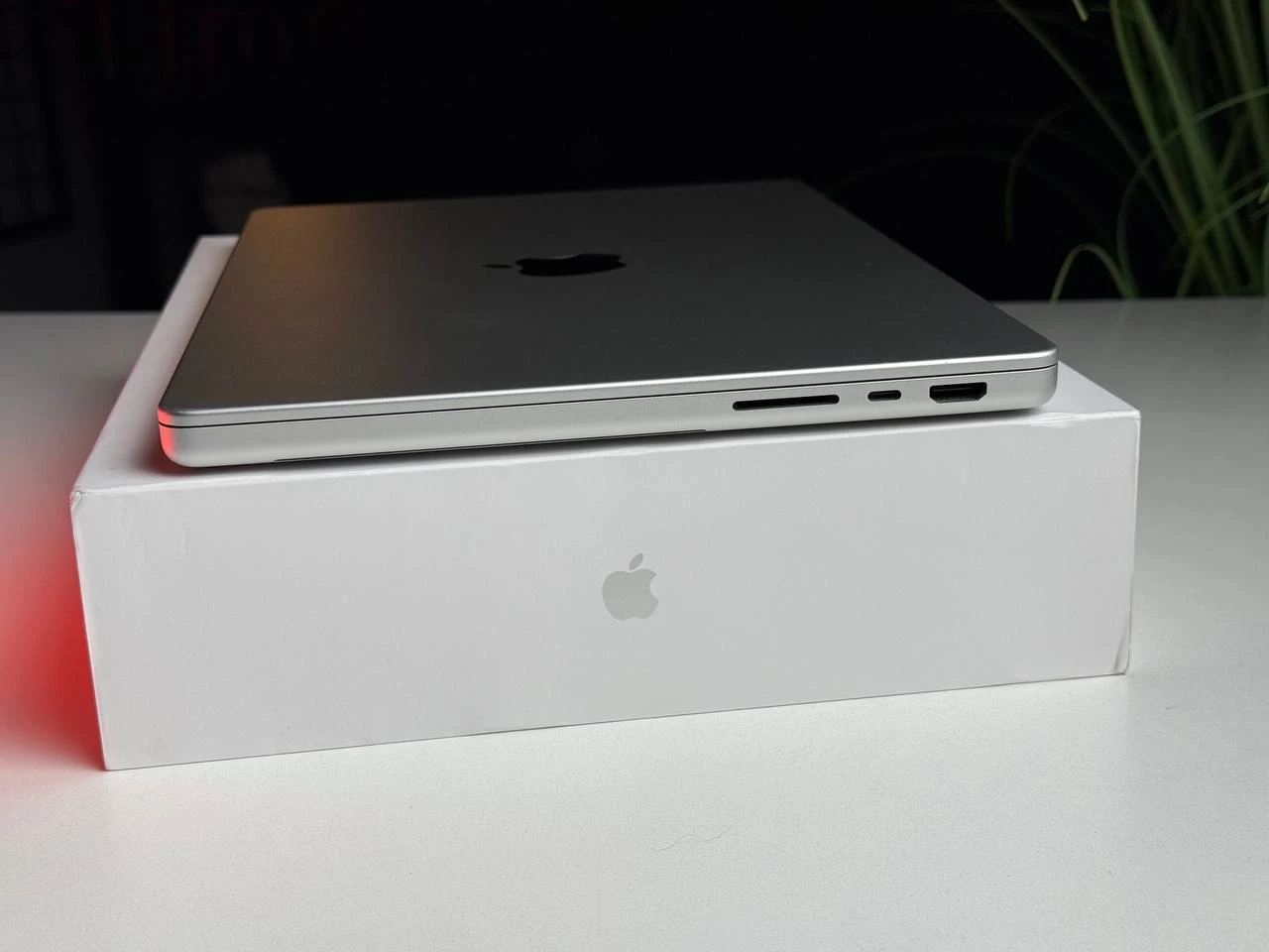 Б/У MacBook Pro 14" Silver 2023 (MPHK3) - International English - Состояние: хороший | Аккумулятор: 86% | Комплектация: полный | Гарантія: 3 мес.