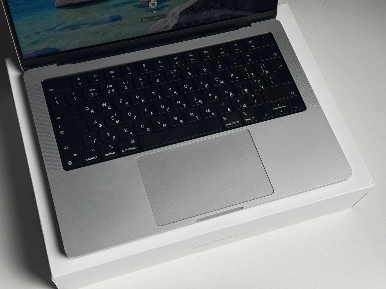Б/У MacBook Pro 14" Silver 2023 (MPHK3) - International English - Состояние: хороший | Аккумулятор: 86% | Комплектация: полный | Гарантія: 3 мес.