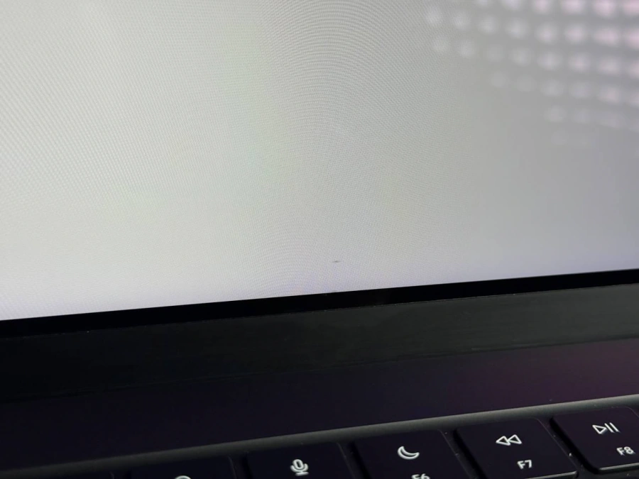 ВЖИВАНИЙ MacBook Pro 16" M3 Max/16CPU/40GPU/48GB/1TB Space Black 2023 (MUW63) - Стан: гарний | Акумулятор: 99% | Комплектація: повний | Гарантія: 3 міс.