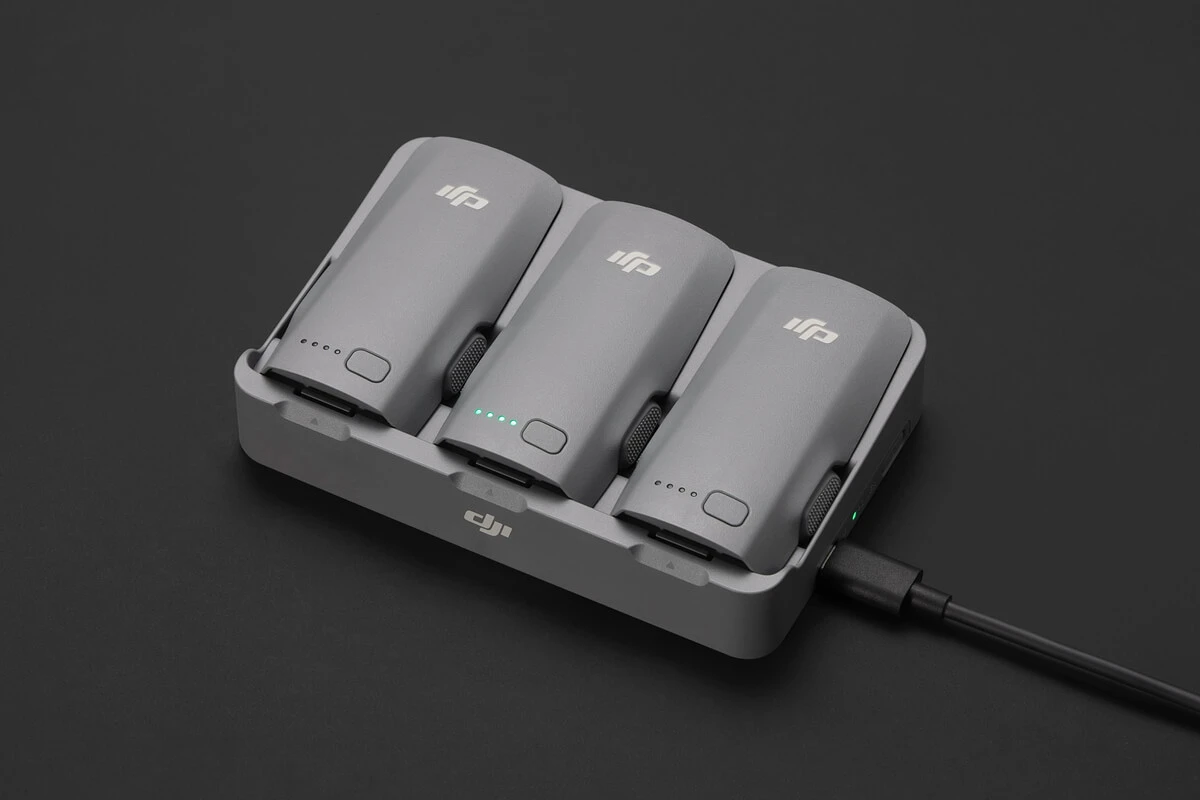 Зарядный хаб для аккумуляторов DJI Neo 2 Two-Way Charging Hub