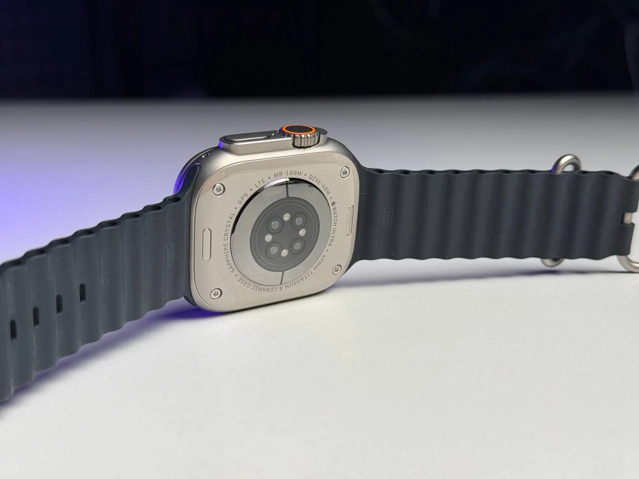 ВЖИВАНИЙ Б/У Apple Watch Ultra GPS + Cellular 49mm Titanium Case with Midnight Ocean Band (MQET3, MQFK3) - Состояние: хороший | Аккумулятор: 100% | Комплектация: полный, без коробки | Гарантия: 3 мес.