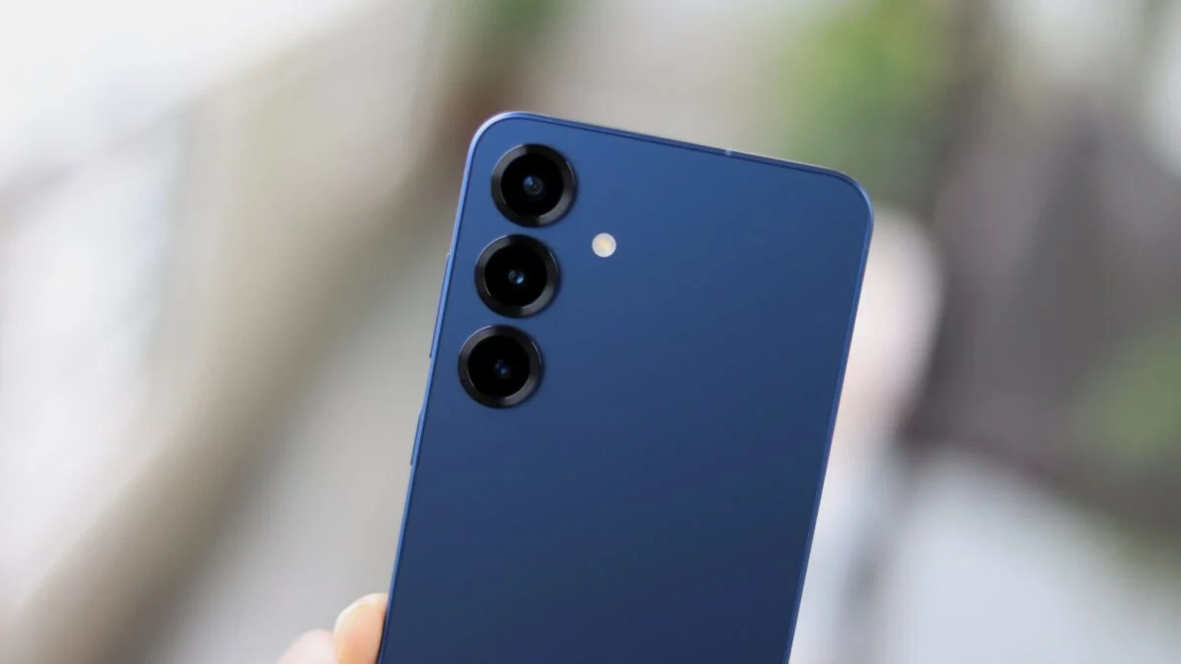 Galaxy S26 Plus: Samsung планирует увеличить смартфон