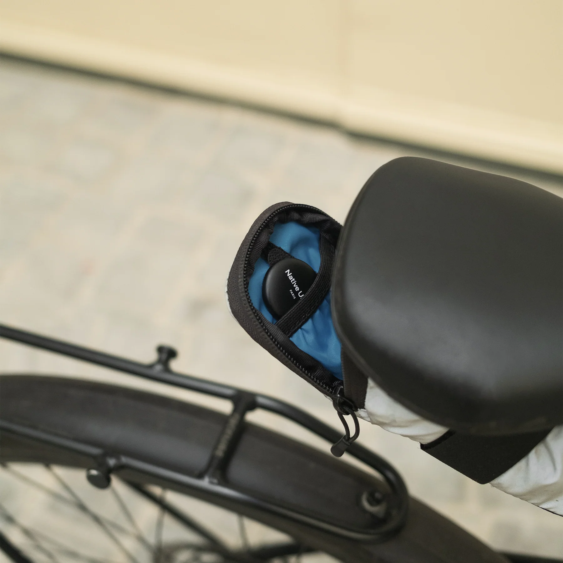 Трекер-брелок Native Union Find It з Apple FindMy - Black (FINDIT-TAG-BLK)