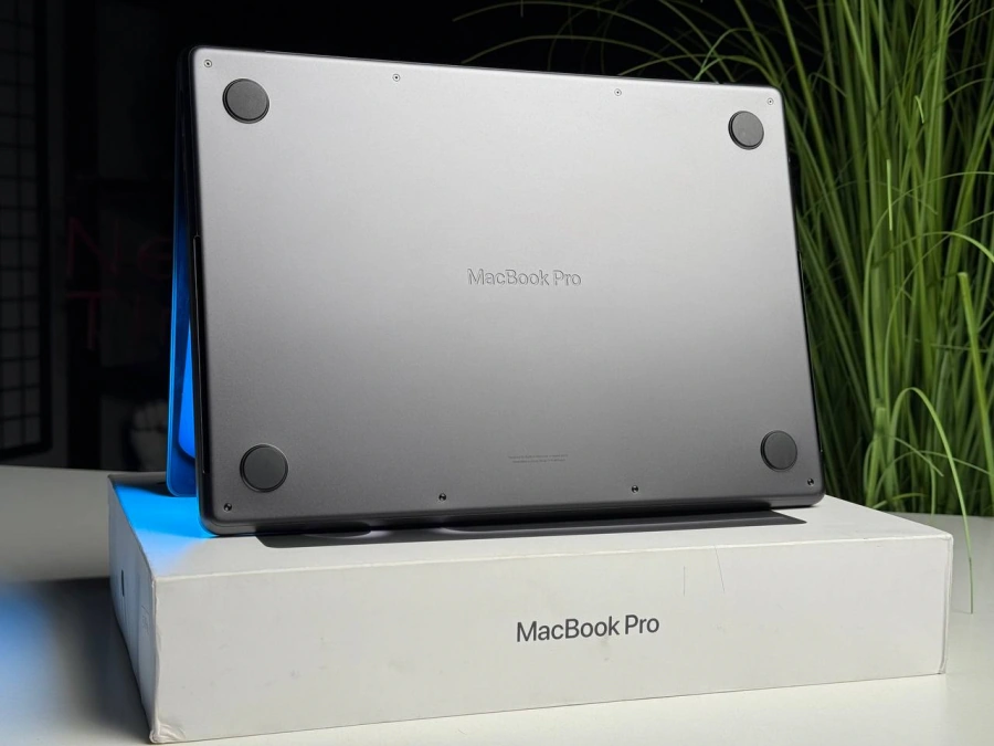 ВИТРИННЫЙ Apple MacBook Pro 14" M4/10CPU/10GPU/16GB/512GB Space Black 2024 (MW2U3) - Состояние: хороший | Аккумулятор: 100% | Комплектация: полный | Гарантия: 3 мес.