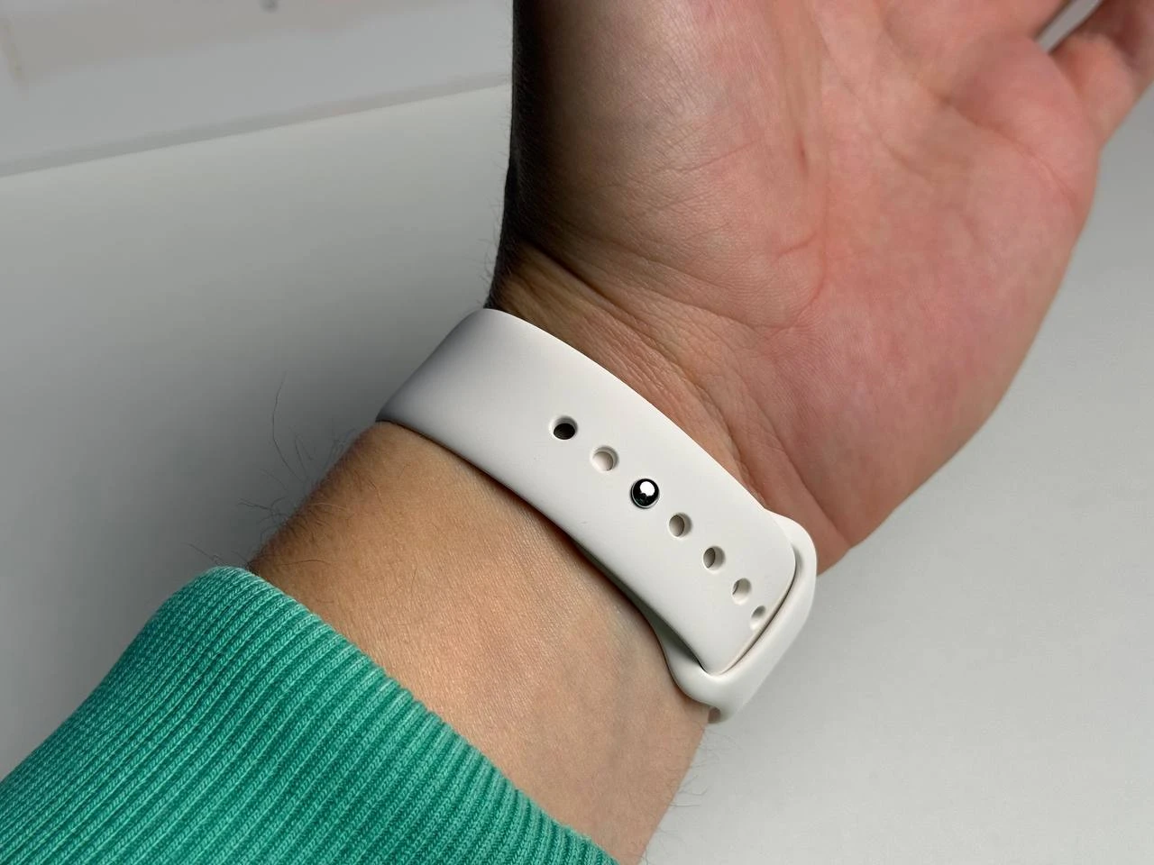 ВІТРИННИЙ Apple Watch Series 10 GPS 46mm Rose Gold Aluminum Case with Light Blush Sport Band - M/L (MWWU3) - Стан: ідеальний | Акумулятор: 100% | Комплектація: повний | Гарантія: 3 міс.