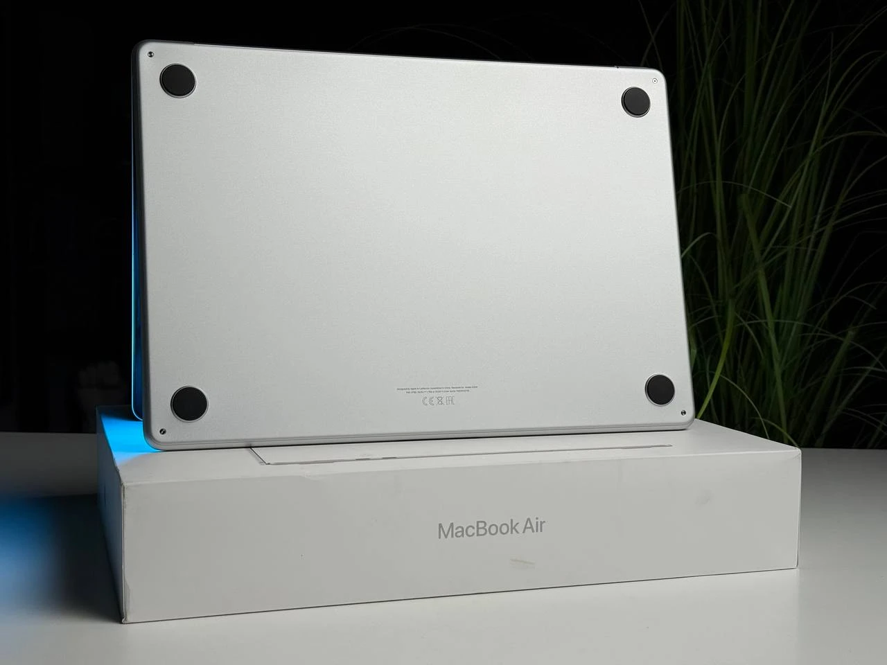 ВИТРИННЫЙ MacBook Air 15" 2025 M4/10CPU/10GPU/16GB/512GB Silver (MW1H3) - Состояние: хорошее | Аккумулятор: 100% | Комплектация: полный | Гарантия: 3 мес.