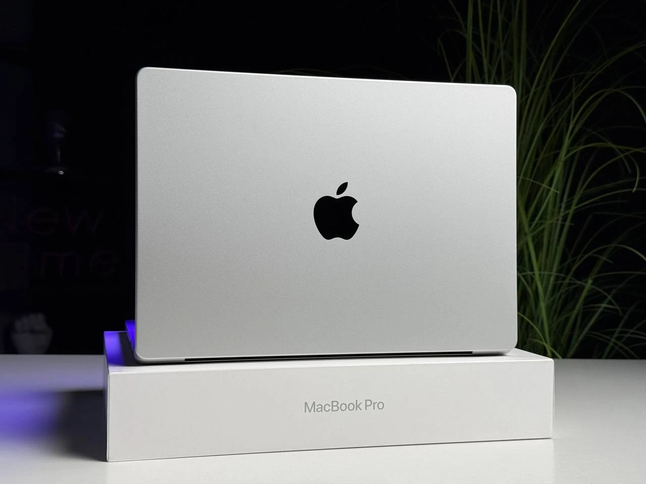 ВЖИВАНИЙ Б/У Apple MacBook Pro 14" M4/10CPU/10GPU/24GB/1TB Silver 2024 (MCX14) - Состояние: хорошее | Аккумулятор: 100% | Комплектация: полный | Гарантия: 3 мес.