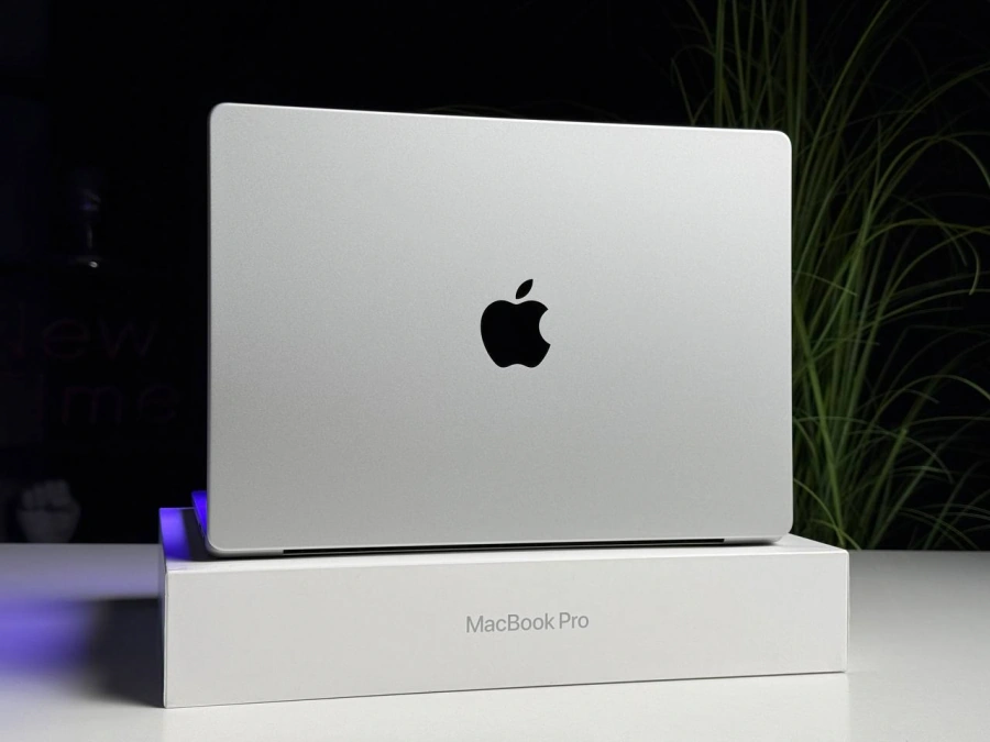 ВЖИВАНИЙ Б/У Apple MacBook Pro 14" M4/10CPU/10GPU/24GB/1TB Silver 2024 (MCX14) - Стан: гарний | Акумулятор: 100% | Комплектація: повний | Гарантія: 3 міс.