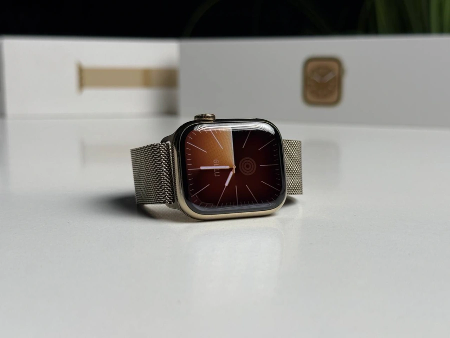 ВЖИВАНИЙ Б/У Apple Watch Series 8 GPS + Cellular 41mm Gold Stainless Steel Case with Milanese Loop Gold (MNJE3, MNJF3) - Состояние: хорошее | Аккумулятор: 86% | Комплектация: полный | Гарантия: 3 мес.