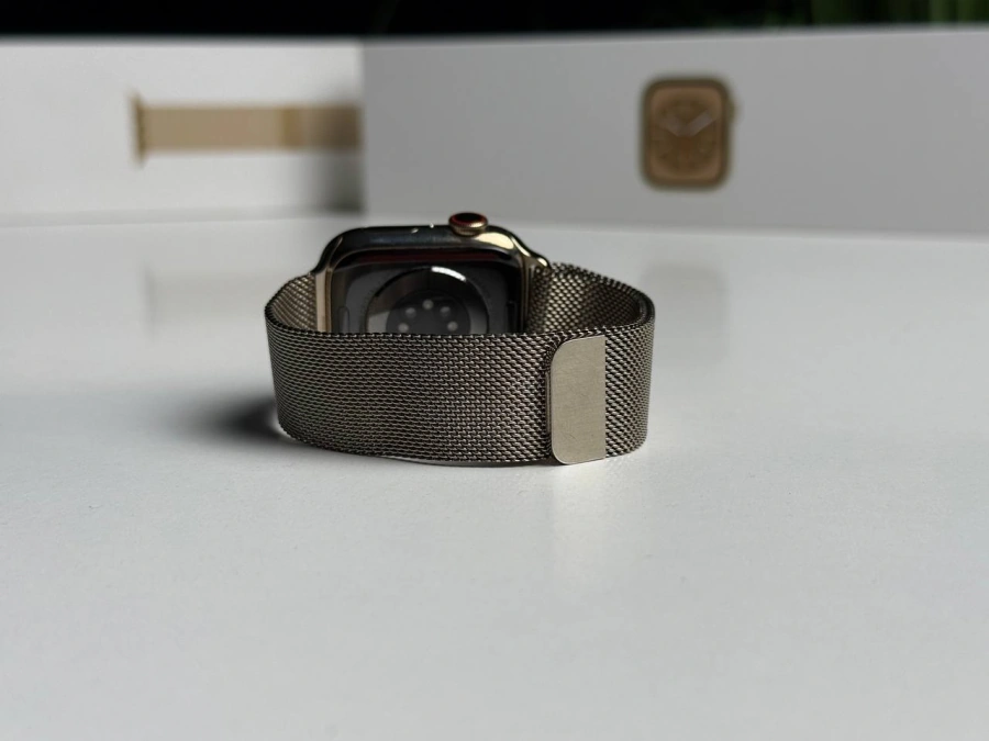 ВЖИВАНИЙ Б/У Apple Watch Series 8 GPS + Cellular 41mm Gold Stainless Steel Case with Milanese Loop Gold (MNJE3, MNJF3) - Состояние: хорошее | Аккумулятор: 86% | Комплектация: полный | Гарантия: 3 мес.