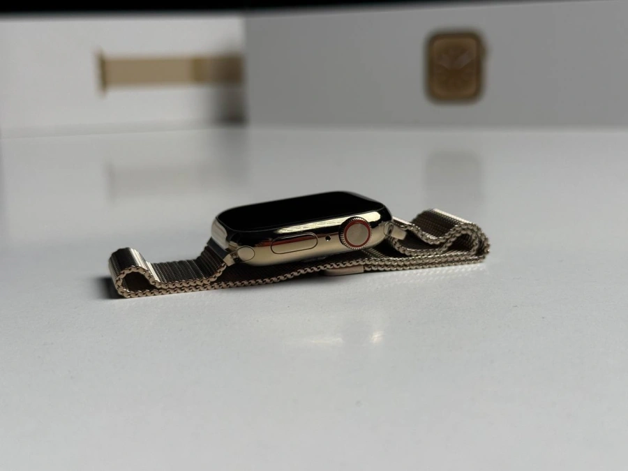 ВЖИВАНИЙ Б/У Apple Watch Series 8 GPS + Cellular 41mm Gold Stainless Steel Case with Milanese Loop Gold (MNJE3, MNJF3) - Состояние: хорошее | Аккумулятор: 86% | Комплектация: полный | Гарантия: 3 мес.