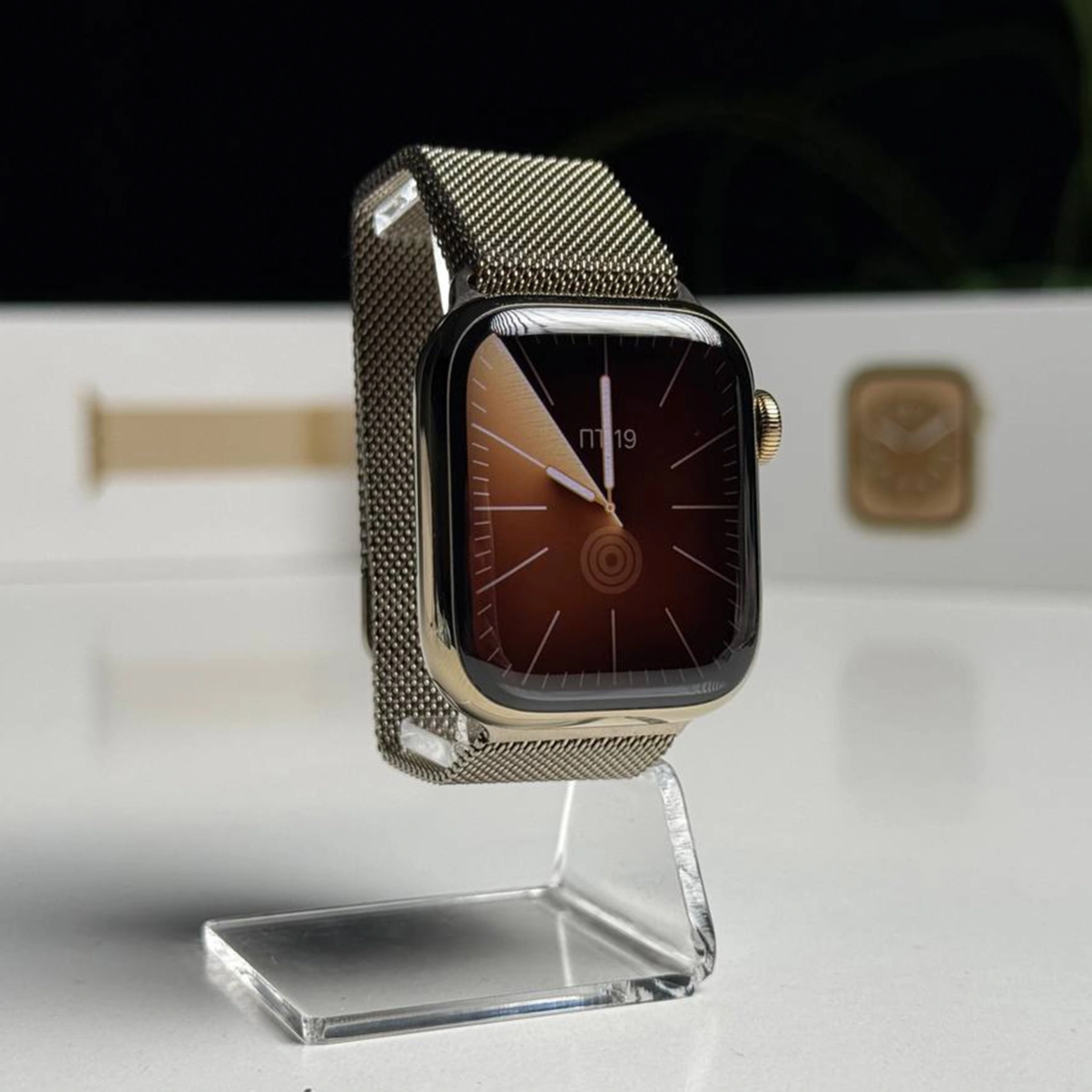 ВЖИВАНИЙ Б/У Apple Watch Series 8 GPS + Cellular 41mm Gold Stainless Steel Case with Milanese Loop Gold (MNJE3, MNJF3) - Состояние: хорошее | Аккумулятор: 86% | Комплектация: полный | Гарантия: 3 мес.