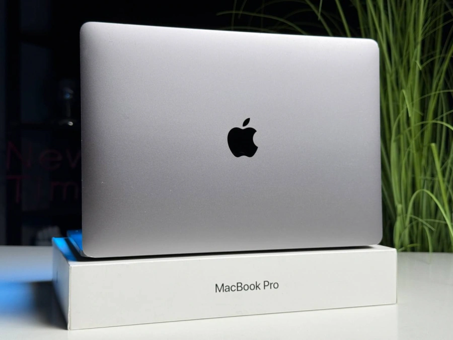 ВЖИВАНИЙ Б/У MacBook Pro 13" Space Gray (MPXQ2) 2017 - Состояние: удовлетворительное | Аккумулятор: 83% | Комплектация: полный | Гарантия: 3 мес.