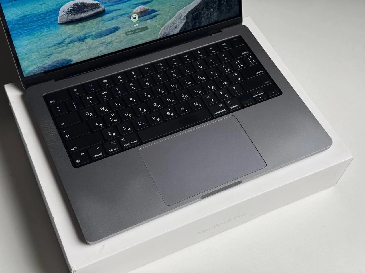 ВЖИВАНИЙ Б/У MacBook Pro 14" Space Gray (Z15G001WA) 2021 - US English - Состояние: хорошее | Аккумулятор: 84% | Комплектация: полный | Гарантия: 3 мес.
