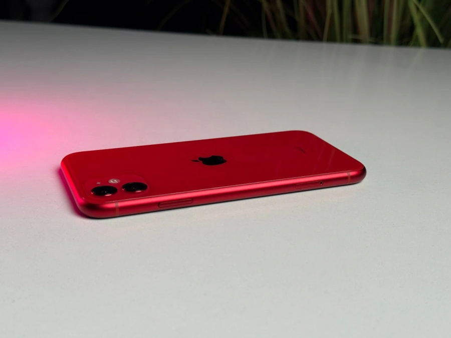 ВЖИВАНИЙ Б/У Apple iPhone 11 128GB Product (RED) (MWLG2) Full Box - Стан: гарний | Акумулятор: 100% | Комплектація: iPhone, кабель | Гарантія: 3 міс.