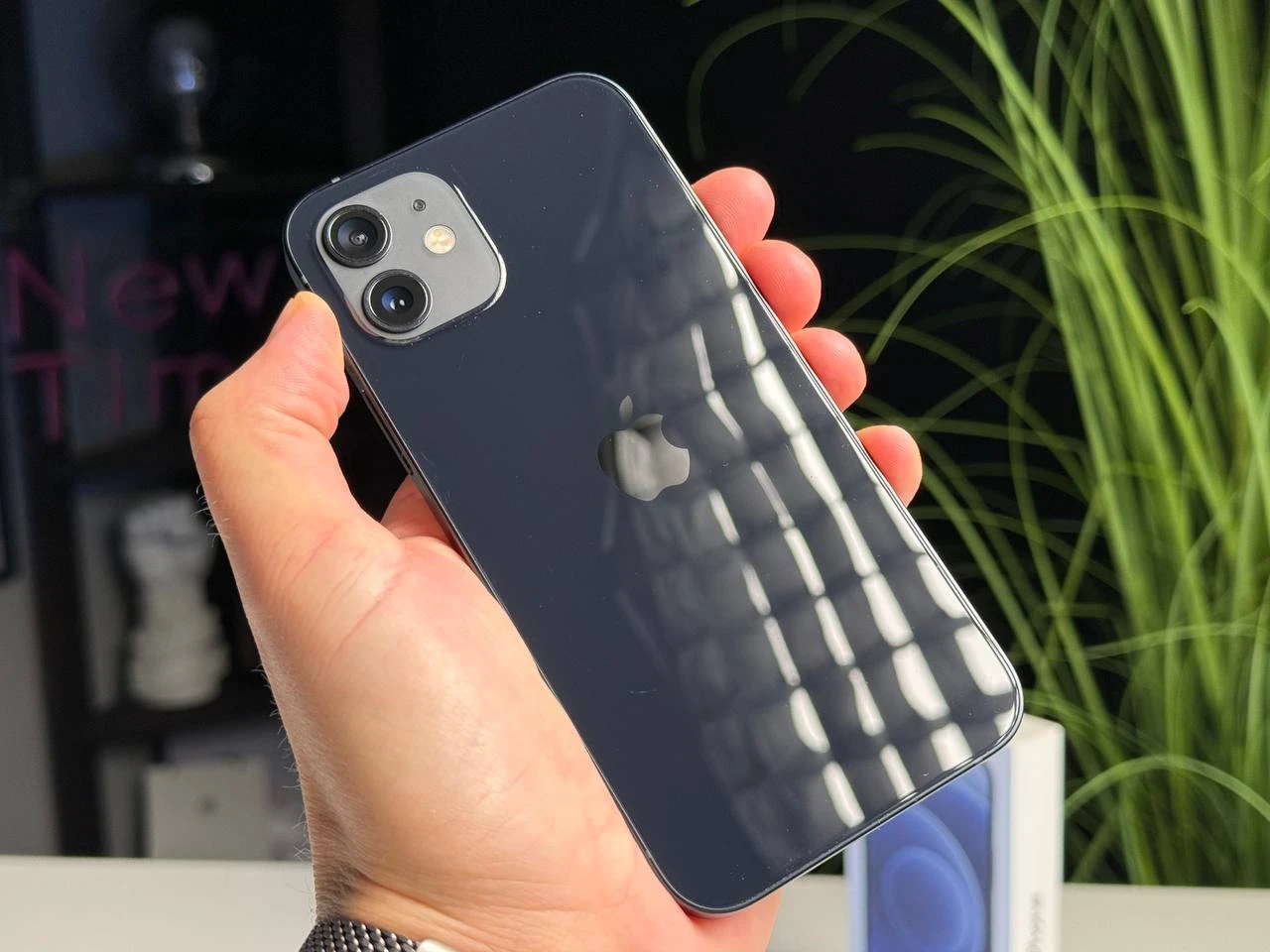 ВЖИВАНИЙ Б/У Apple iPhone 12 128GB Black (MGHC3, MGJA3) - Состояние: хороший | Аккумулятор: 100% | Комплектация: полный | Гарантія: 3 мес.