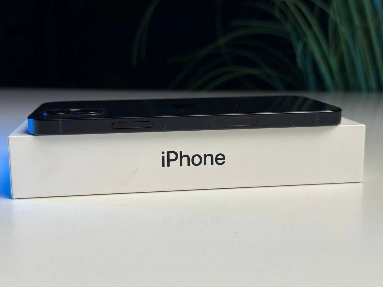 ВЖИВАНИЙ Б/У Apple iPhone 12 128GB Black (MGHC3, MGJA3) - Состояние: хороший | Аккумулятор: 100% | Комплектация: полный | Гарантія: 3 мес.