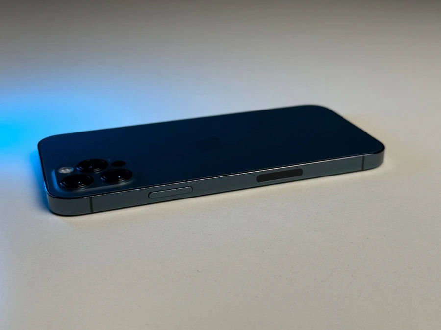 ВЖИВАНИЙ Б/У Apple iPhone 12 Pro 256GB Pacific Blue (MGLW3, MGMT3) - Состояние: хороший | Аккумулятор: 100% | Комплектация: iPhone, кабель | Гарантія: 3 мес.