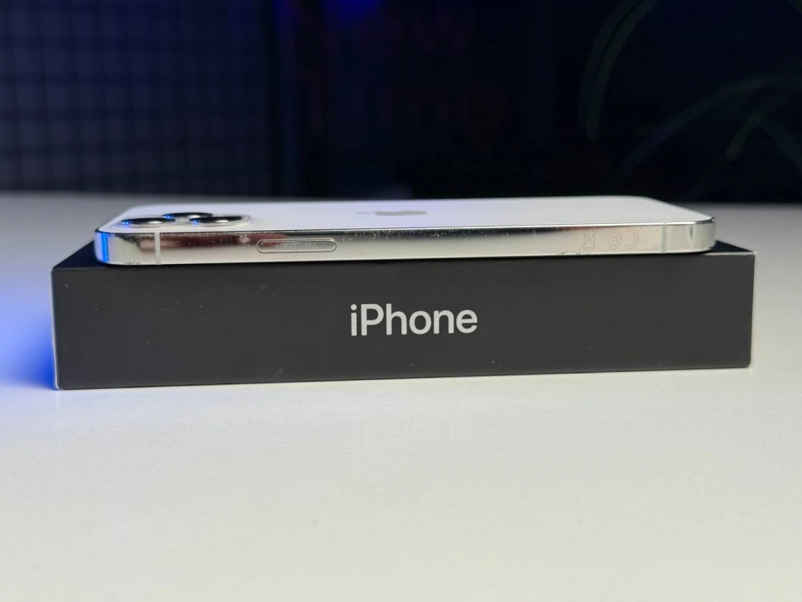 ВЖИВАНИЙ Б/У Apple iPhone 12 Pro 256GB Silver (MGLU3, MGMQ3) - Стан: гарний | Акумулятор: 100% | Комплектація: повний | Гарантія: 3 міс.