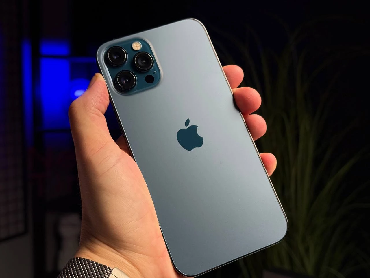 ВЖИВАНИЙ Б/У Apple iPhone 12 Pro Max 128GB Pacific Blue (MGCJ3, MGDA3) - Состояние: хороший | Аккумулятор: 100% | Комплектация: полный | Гарантія: 3 мес.