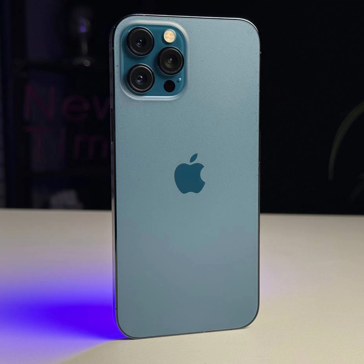 ВЖИВАНИЙ Б/У Apple iPhone 12 Pro Max 128GB Pacific Blue (MGCJ3, MGDA3) - Состояние: хороший | Аккумулятор: 100% | Комплектация: iPhone, кабель | Гарантія: 3 мес.