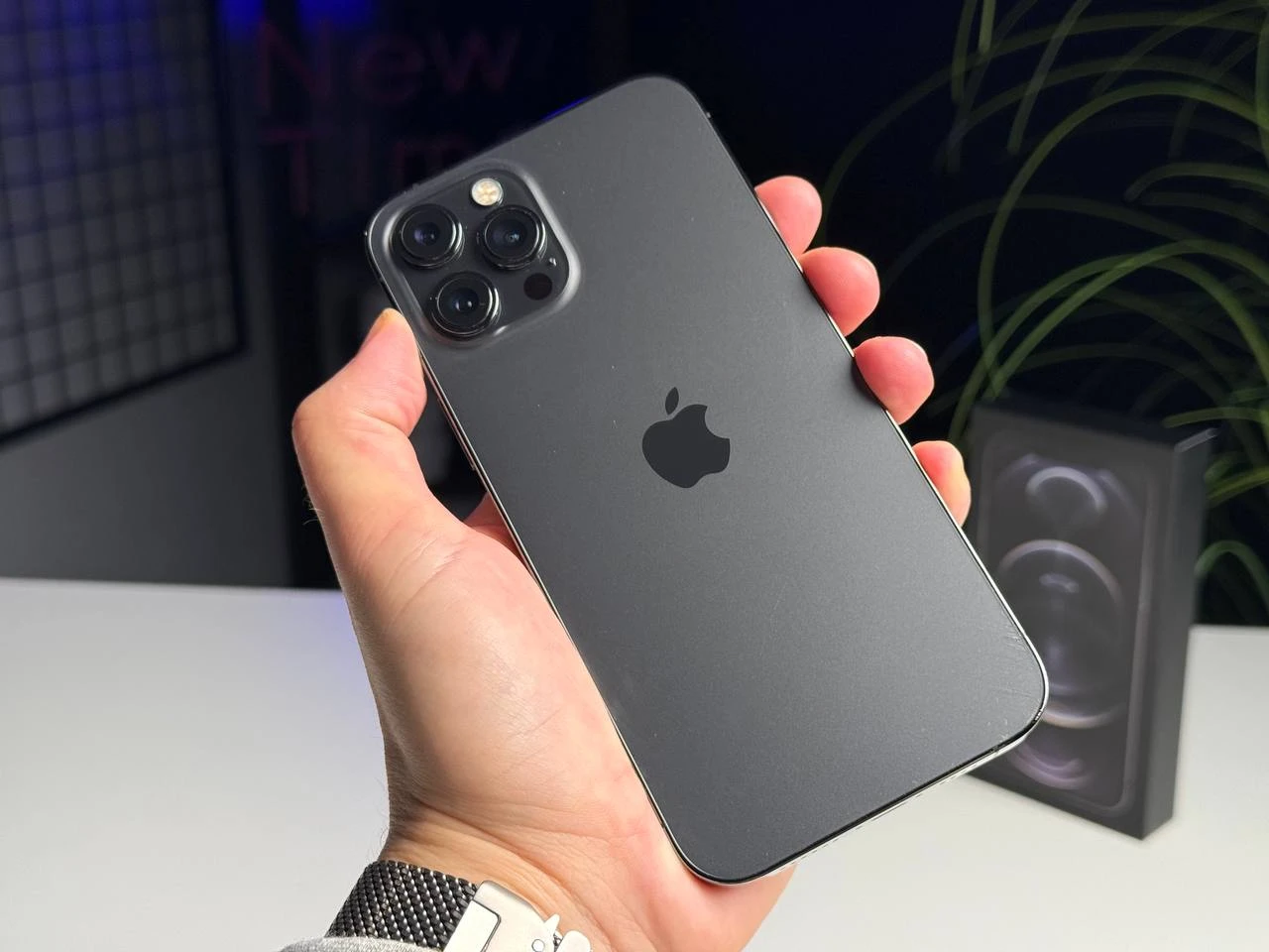 ВЖИВАНИЙ Б/У Apple iPhone 12 Pro Max 512GB Graphite (MGCP3, MGDG3) - Состояние: хороший | Аккумулятор: 86% | Комплектация: полный | Гарантія: 3 мес.