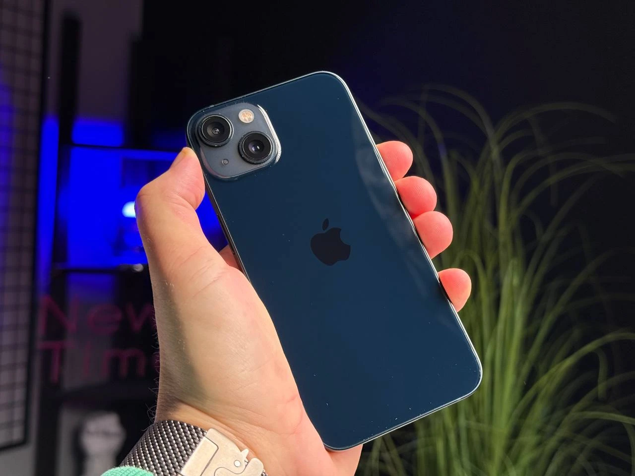 ВЖИВАНИЙ Б/У Apple iPhone 13 128GB Midnight (MLML3, MLPF3) - Состояние: хороший | Аккумулятор: 85% | Комплектация: полный | Гарантія: 3 мес.