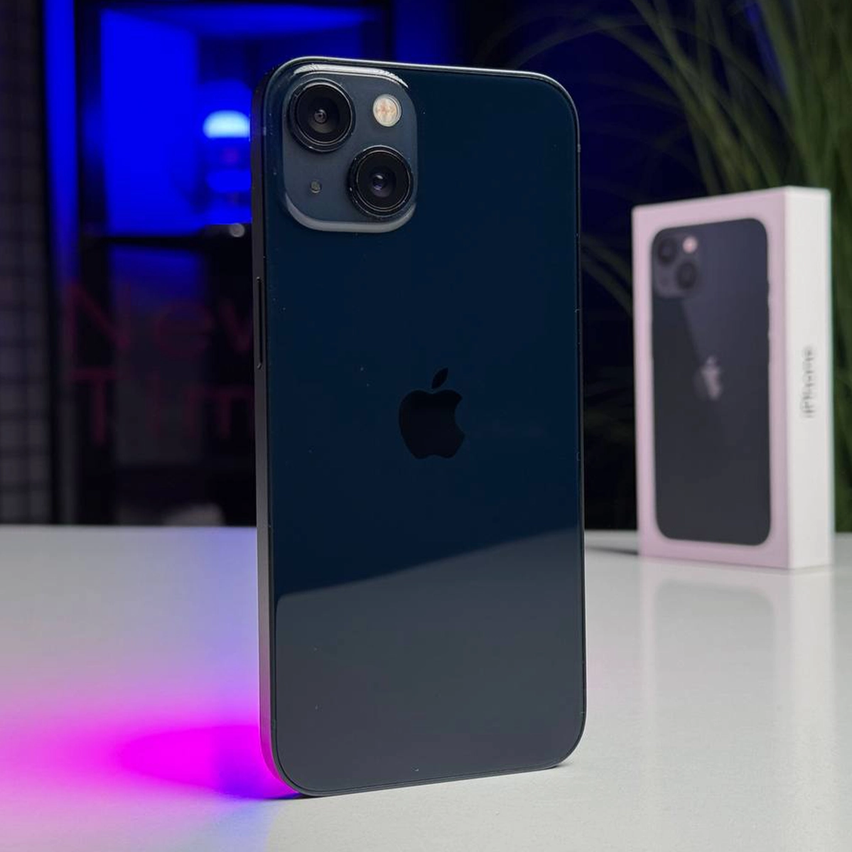 ВЖИВАНИЙ Б/У Apple iPhone 13 128GB Midnight (MLML3, MLPF3) - Состояние: хороший | Аккумулятор: 85% | Комплектация: полный | Гарантія: 3 мес.