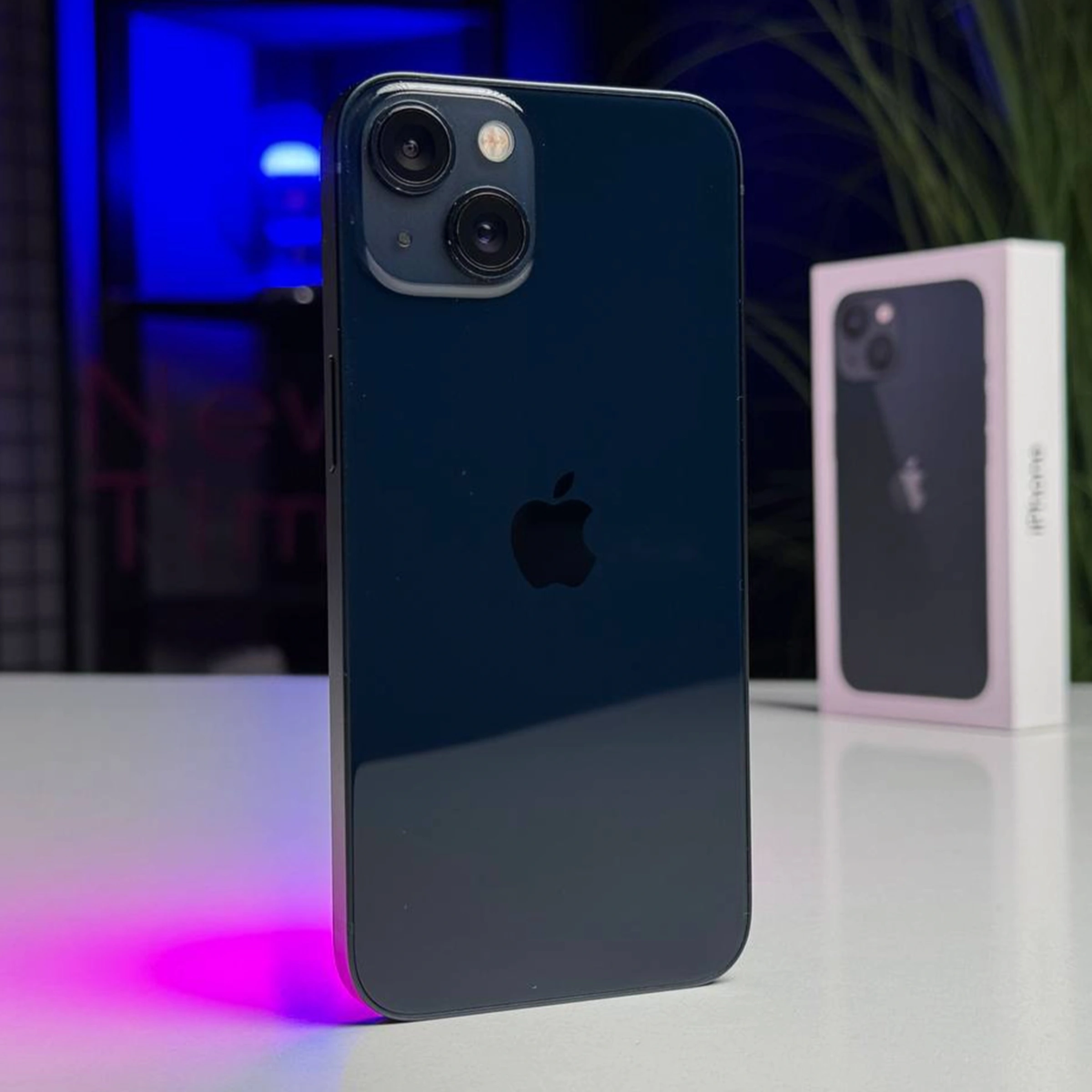 ВЖИВАНИЙ Б/У Apple iPhone 13 128GB Midnight (MLML3, MLPF3) - Состояние: хороший | Аккумулятор: 85% | Комплектация: полный | Гарантія: 3 мес.