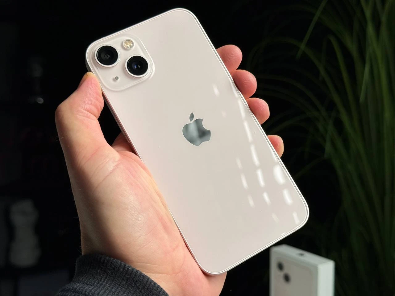 ВЖИВАНИЙ Б/У Apple iPhone 13 128GB Pink (MLMN3, MLPH3) - Состояние: идеальный | Аккумулятор: 100% | Комплектация: полный | Гарантія: 3 мес.