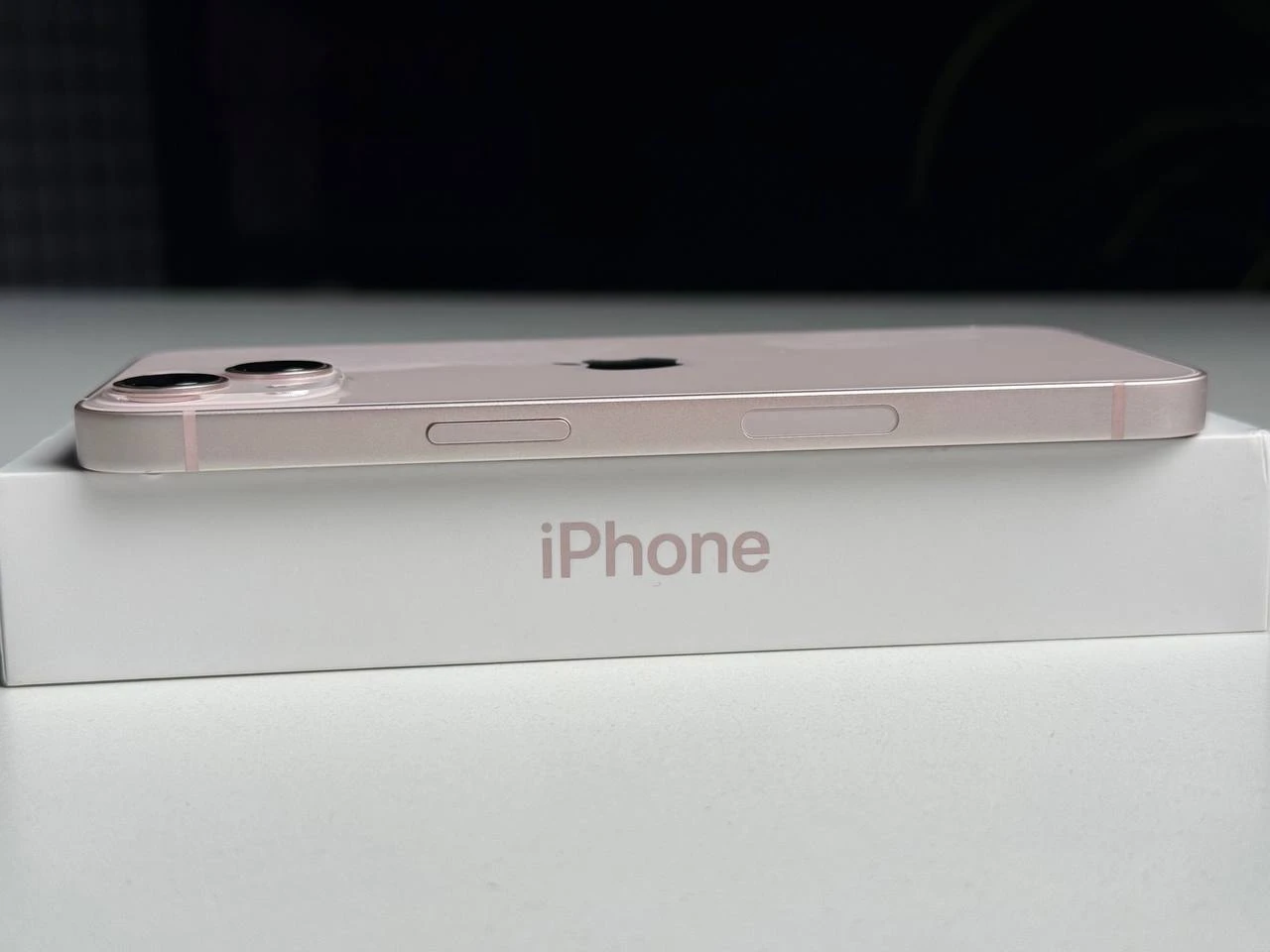 ВЖИВАНИЙ Б/У Apple iPhone 13 128GB Pink (MLMN3, MLPH3) - Состояние: идеальный | Аккумулятор: 100% | Комплектация: полный | Гарантія: 3 мес.