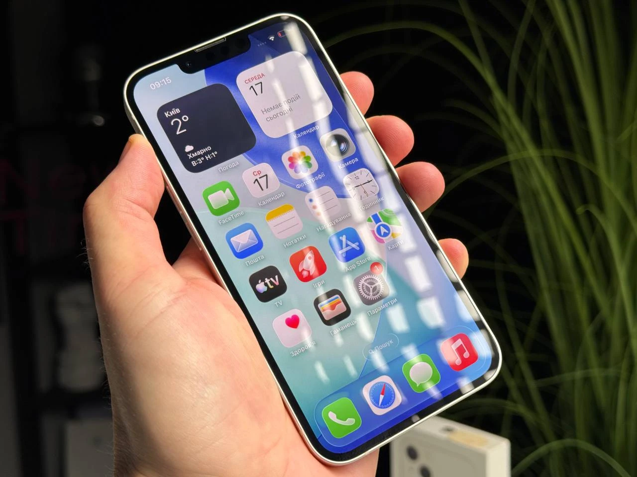 ВЖИВАНИЙ Б/У Apple iPhone 13 128GB Starlight (MLMM3, MLPG3) - Состояние: хороший | Аккумулятор: 87% | Комплектация: полный | Гарантія: 3 мес.