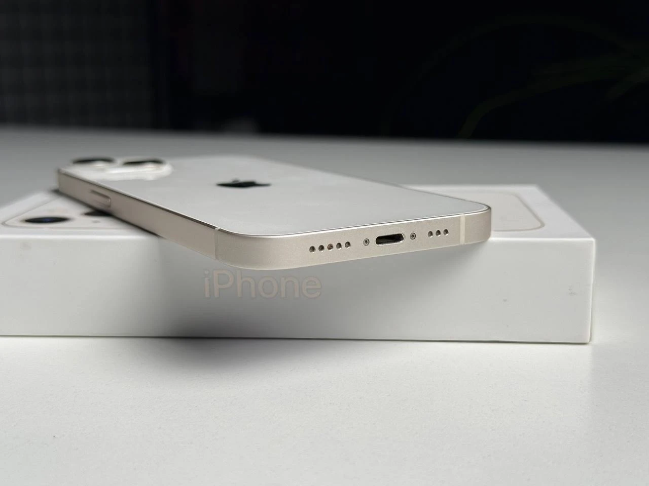 ВЖИВАНИЙ Б/У Apple iPhone 13 128GB Starlight (MLMM3, MLPG3) - Состояние: хороший | Аккумулятор: 87% | Комплектация: полный | Гарантія: 3 мес.