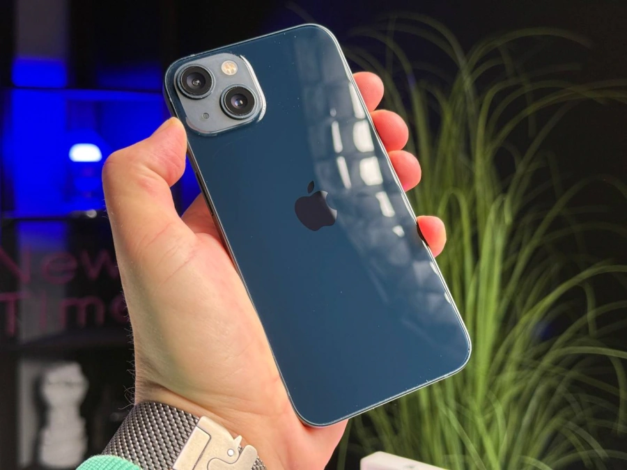 ВЖИВАНИЙ Б/У Apple iPhone 13 256GB Midnight (MLMU3, MLQ63) - Состояние: хороший | Аккумулятор: 100% | Комплектация: полный | Гарантія: 3 мес.