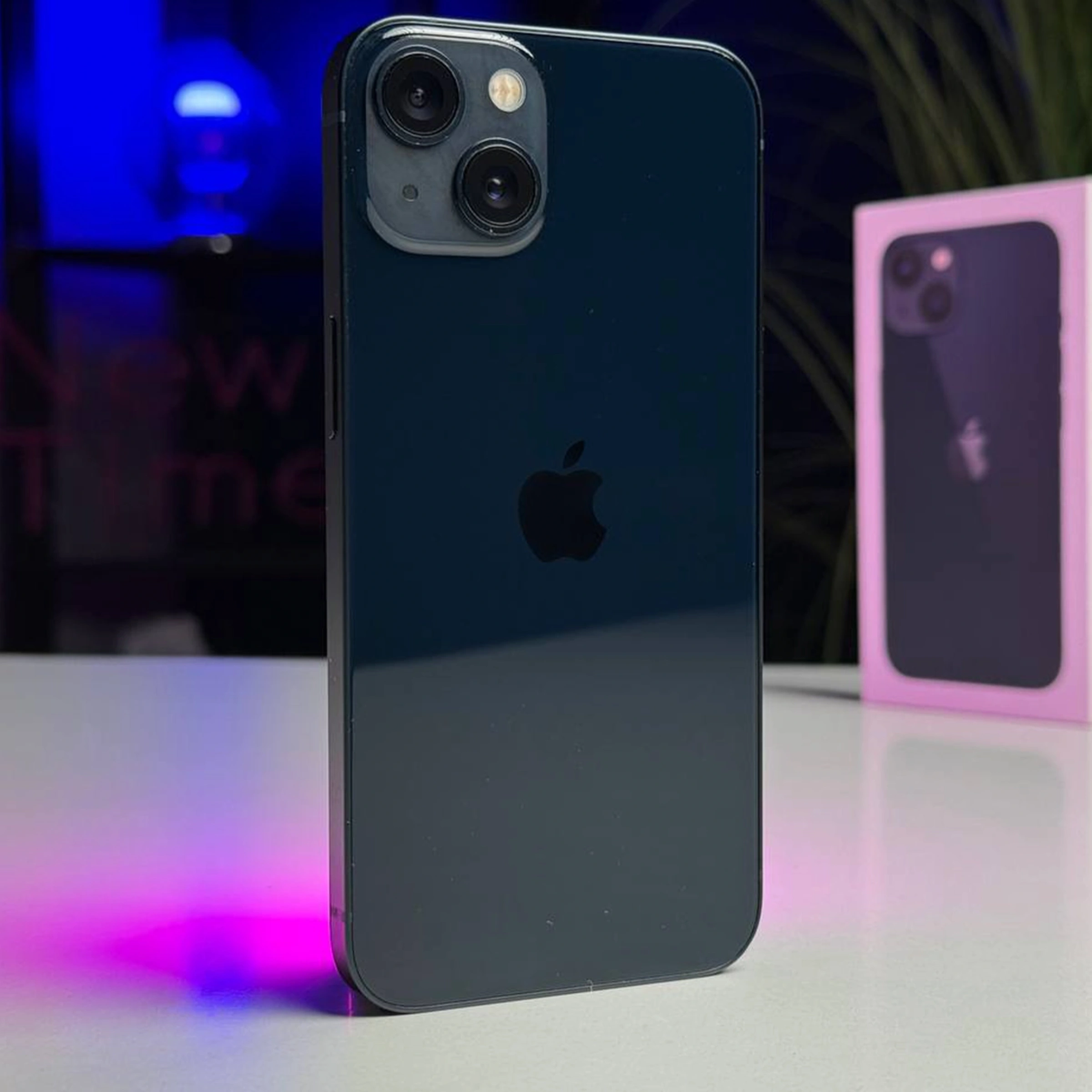 ВЖИВАНИЙ Б/У Apple iPhone 13 256GB Midnight (MLMU3, MLQ63) - Состояние: хороший | Аккумулятор: 100% | Комплектация: полный | Гарантія: 3 мес.