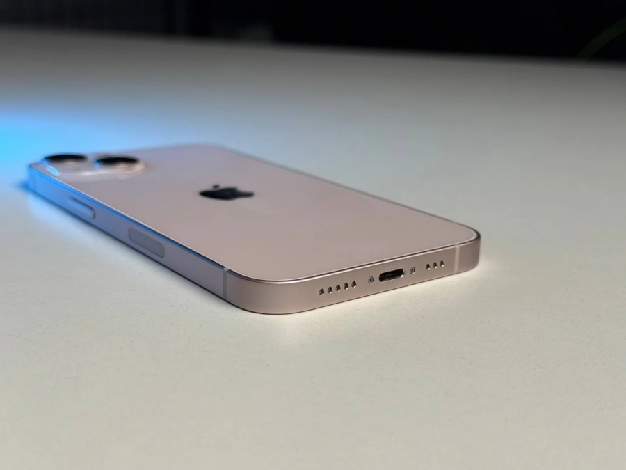 ВЖИВАНИЙ Б/У Apple iPhone 13 256GB Pink (MLMY3, MLQ83) - Состояние: хороший | Аккумулятор: 100% | Комплектация: iPhone, кабель | Гарантія: 3 мес.