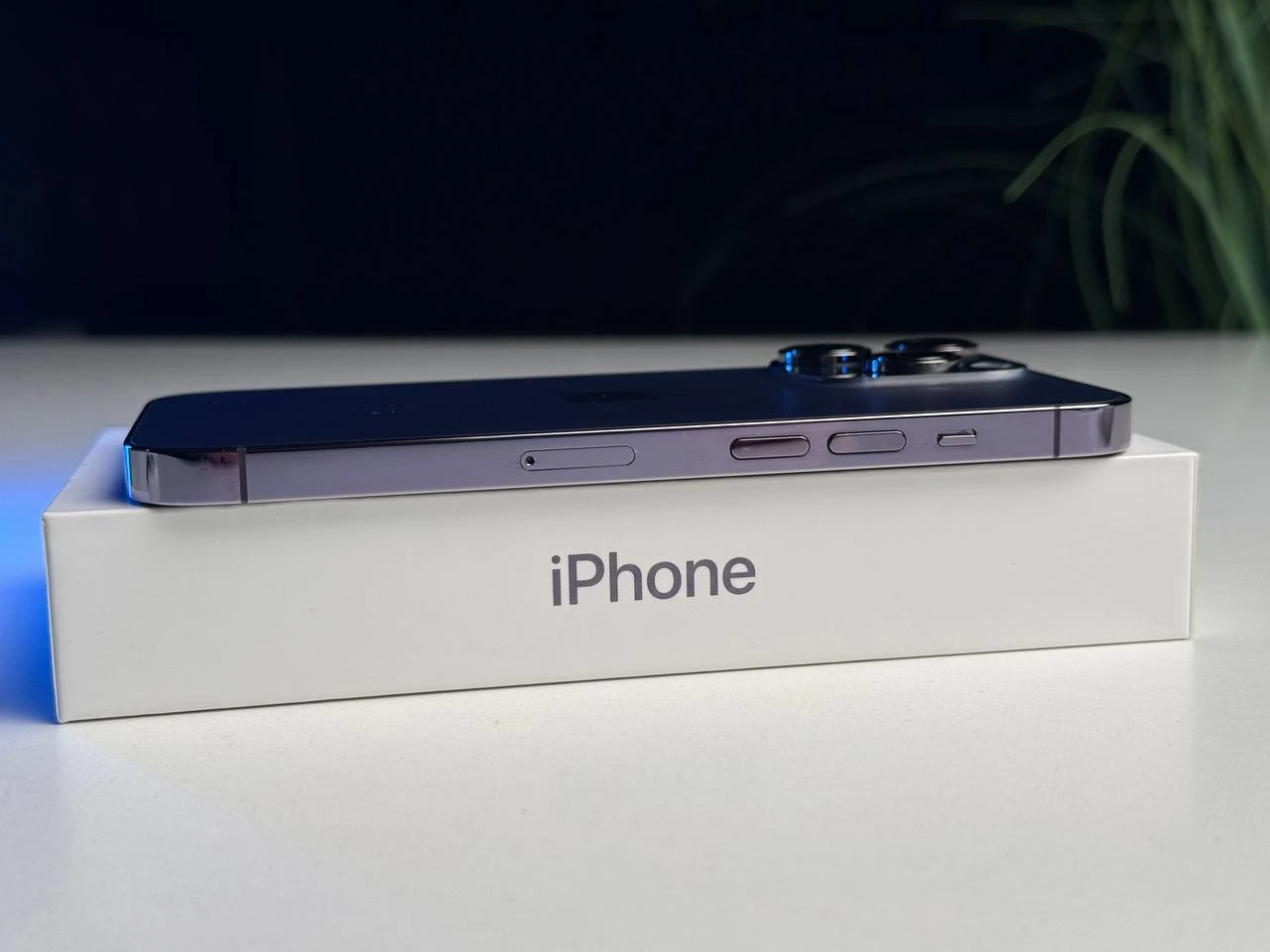 ВЖИВАНИЙ Б/У Apple iPhone 14 Pro 256GB Deep Purple (MQ1F3) - Состояние: хороший | Аккумулятор: 100% | Комплектация: полный | Гарантія: 3 мес.