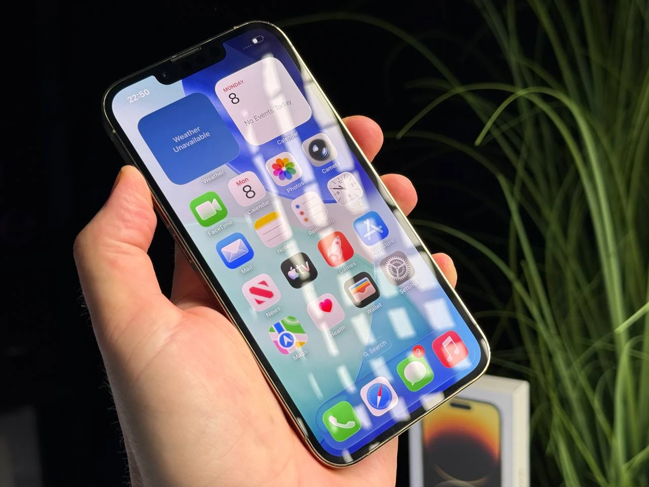 ВЖИВАНИЙ Б/У Apple iPhone 14 Pro 256GB Gold (MQ183) - Состояние: хороший | Аккумулятор: 100% | Комплектация: полный | Гарантія: 3 мес.