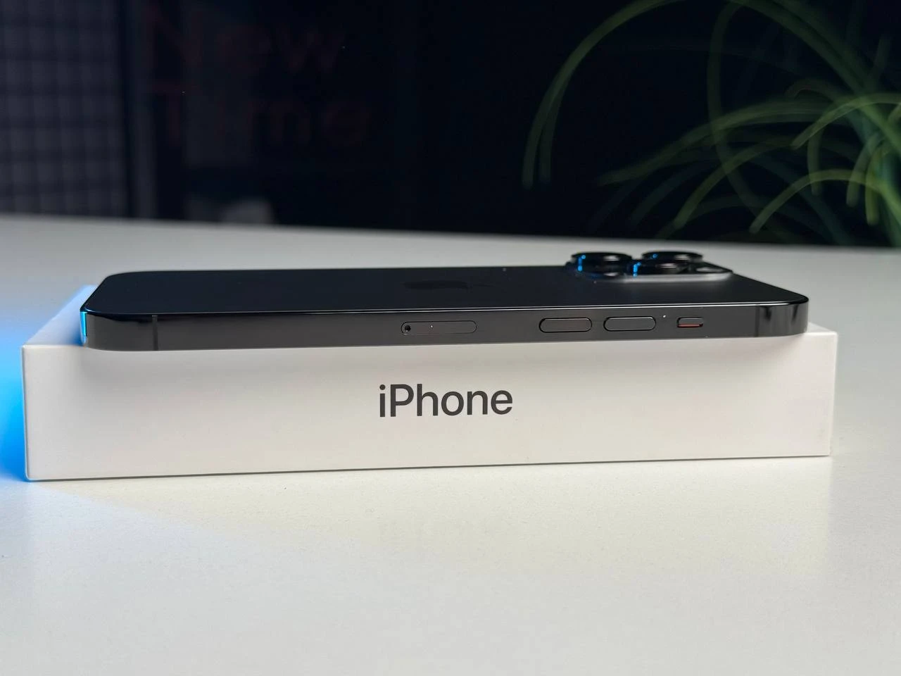 ВЖИВАНИЙ Б/У Apple iPhone 14 Pro Max 1TB Space Black (MQC23) - Состояние: хороший | Аккумулятор: 100% | Комплектация: полный | Гарантія: 3 мес.