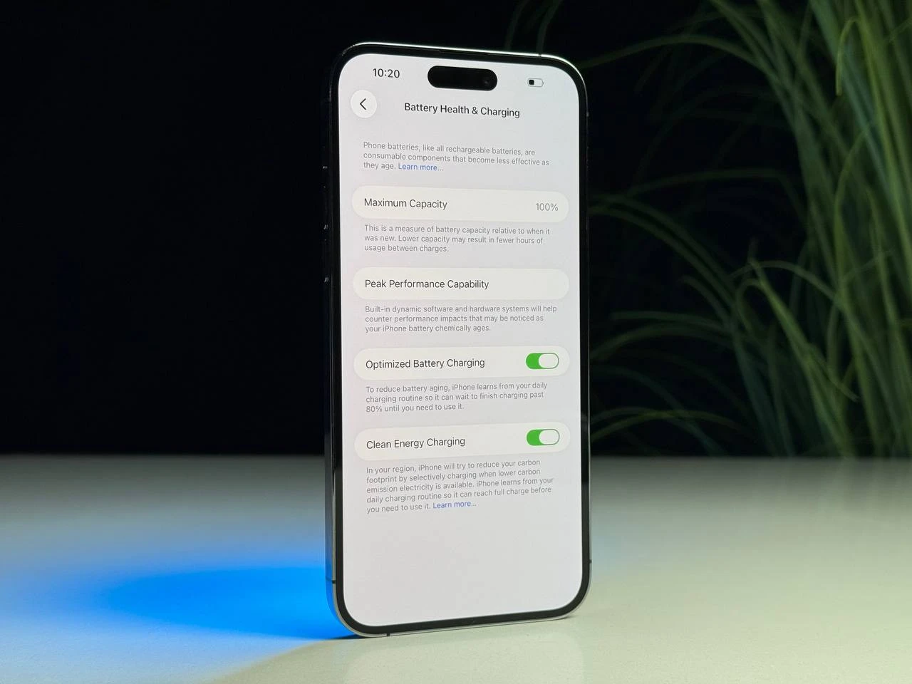 ВЖИВАНИЙ Б/У Apple iPhone 14 Pro Max 256GB Deep Purple eSim (MQ8W3) - Состояние: хороший | Аккумулятор: 100% | Комплектация: iPhone, кабель | Гарантія: 3 мес.