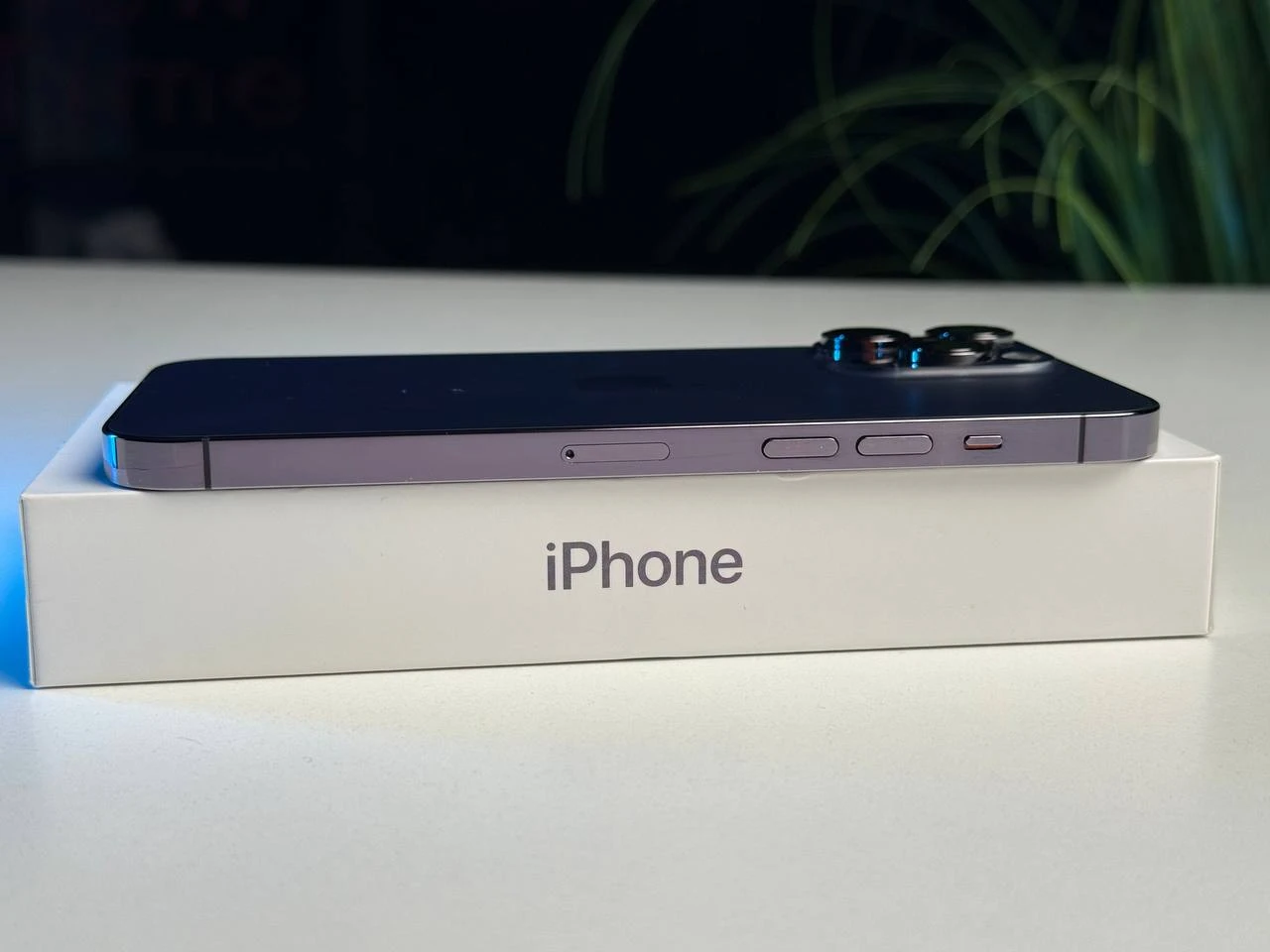 ВЖИВАНИЙ Б/У Apple iPhone 14 Pro Max 256GB Deep Purple (MQ9X3) - Состояние: хороший | Аккумулятор: 100% | Комплектация: полный | Гарантія: 3 мес.